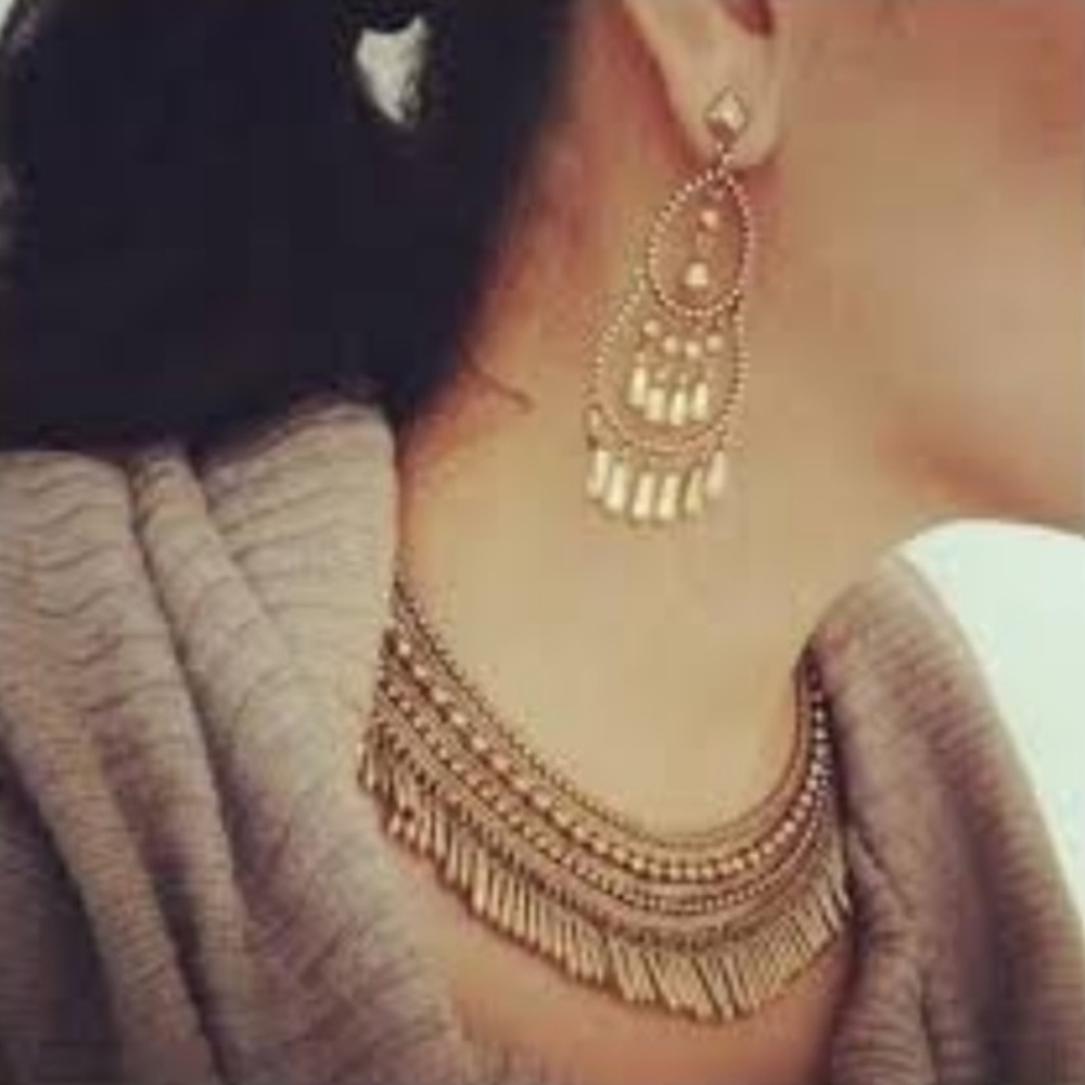 Stella & Dot | Vintage Gold Reverie Chandelier Shoulder Duster Tiered Earrings - Picture 10 of 12